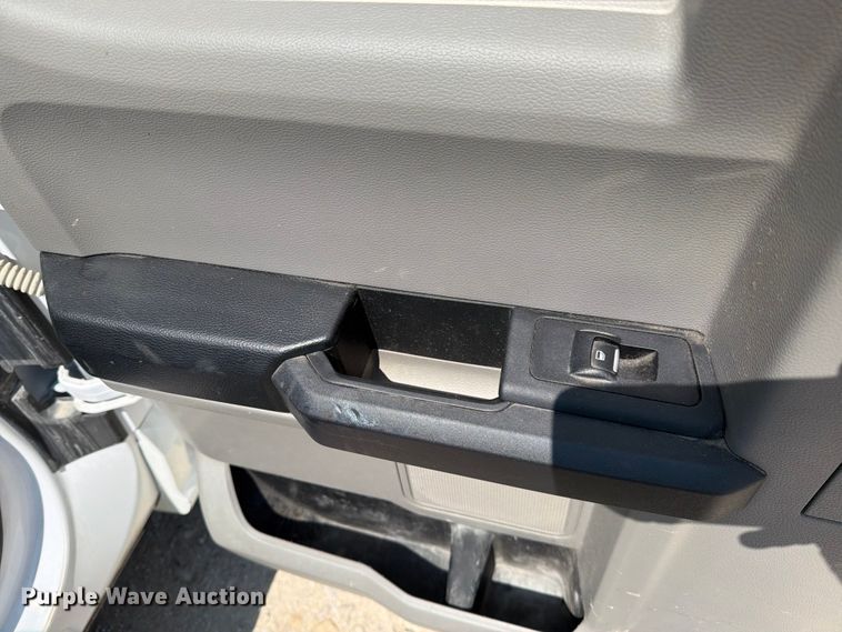 image for item DV8532 2019 Ford F150 Ext. Cab pickup truck