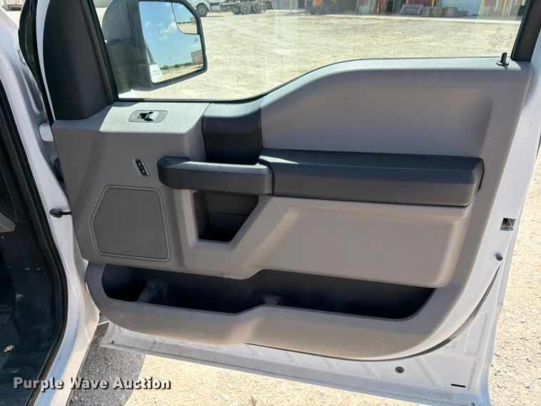 image for item DV8532 2019 Ford F150 Ext. Cab pickup truck
