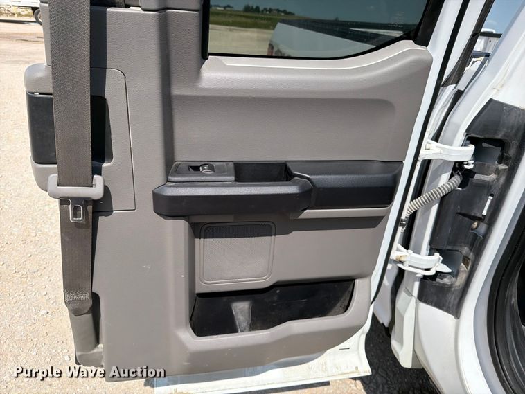 image for item DV8532 2019 Ford F150 Ext. Cab pickup truck
