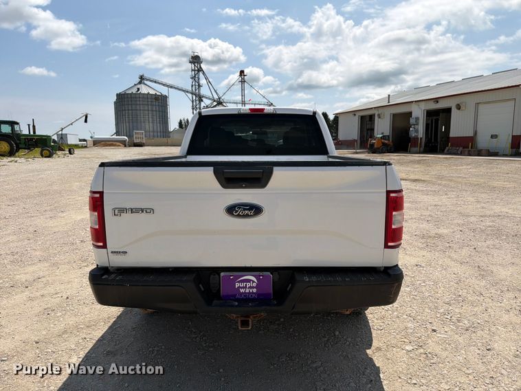 image for item DV8533 2019 Ford F150 Ext. Cab pickup truck