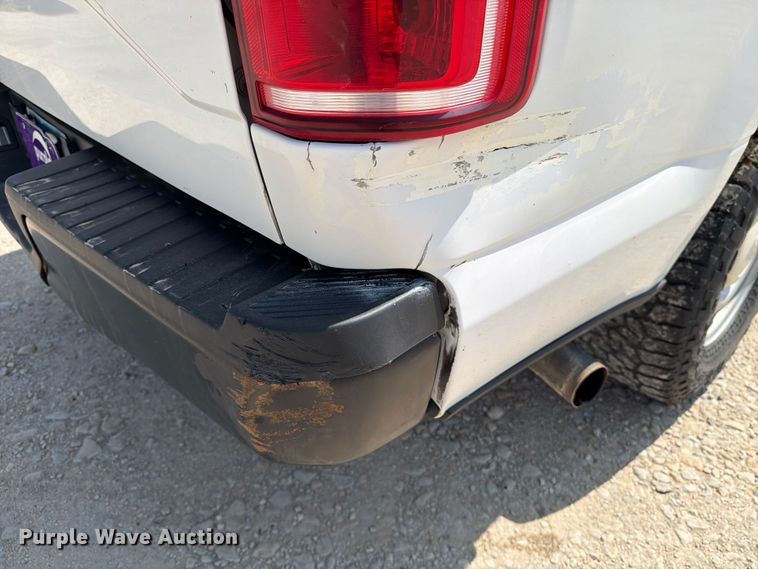 image for item DV8533 2019 Ford F150 Ext. Cab pickup truck