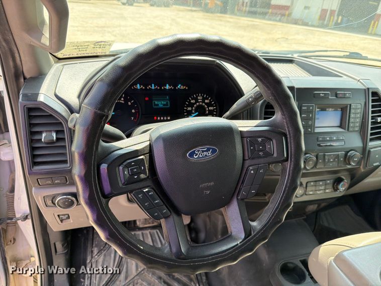 image for item DV8533 2019 Ford F150 Ext. Cab pickup truck
