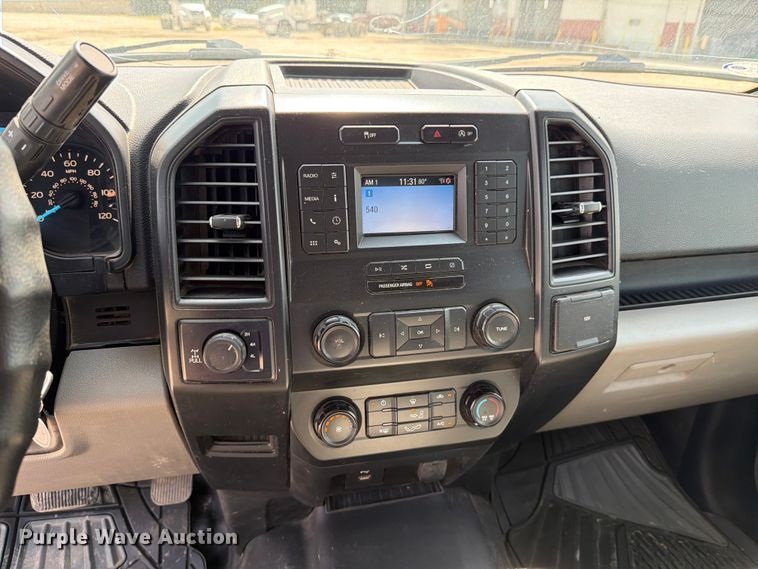 image for item DV8533 2019 Ford F150 Ext. Cab pickup truck