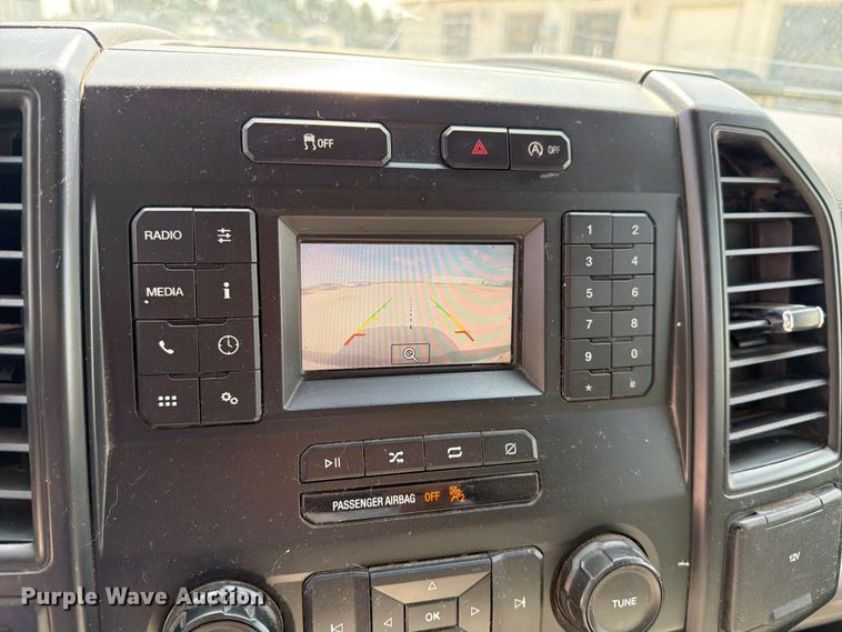 image for item DV8533 2019 Ford F150 Ext. Cab pickup truck