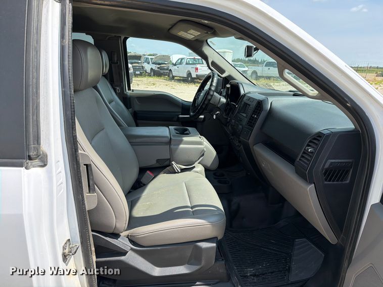image for item DV8533 2019 Ford F150 Ext. Cab pickup truck