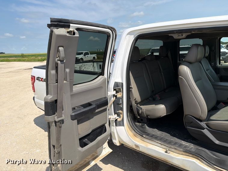 image for item DV8533 2019 Ford F150 Ext. Cab pickup truck