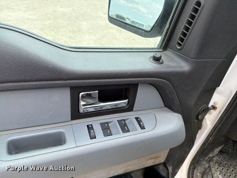 image for item DV8534 2014 Ford F150 Ext. Cab pickup truck