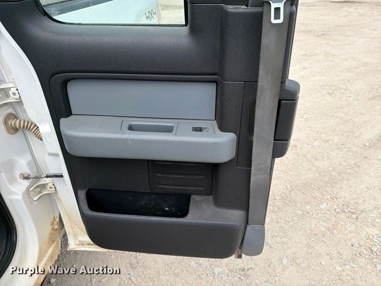 image for item DV8534 2014 Ford F150 Ext. Cab pickup truck