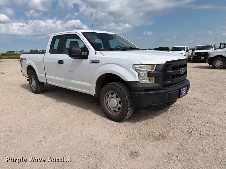 image for item DV8536 2017 Ford F150 Ext. Cab pickup truck