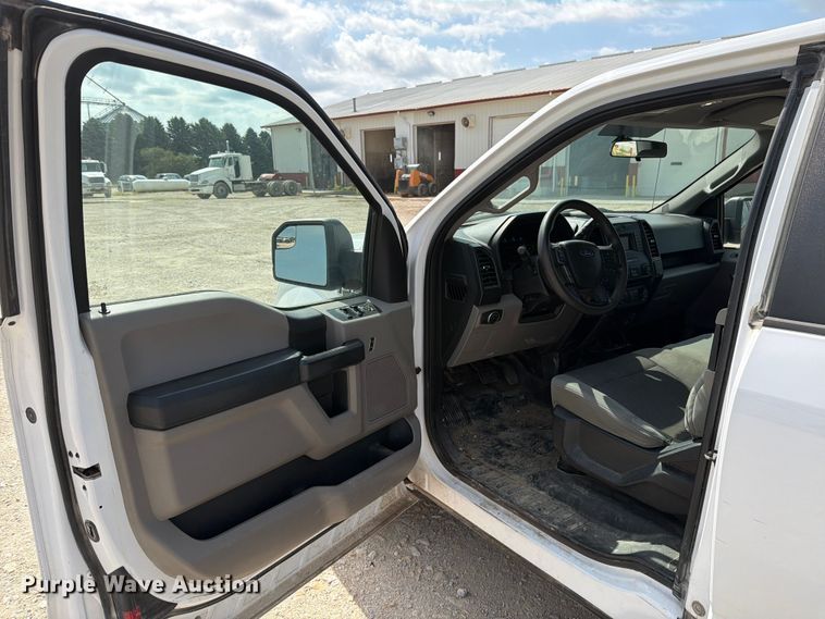image for item DV8536 2017 Ford F150 Ext. Cab pickup truck