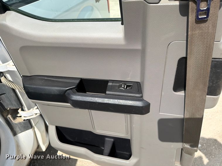 image for item DV8536 2017 Ford F150 Ext. Cab pickup truck