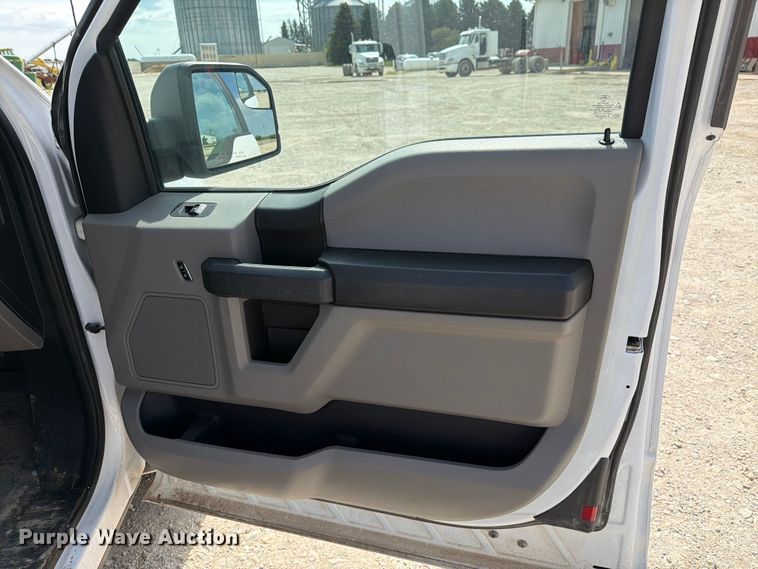 image for item DV8536 2017 Ford F150 Ext. Cab pickup truck