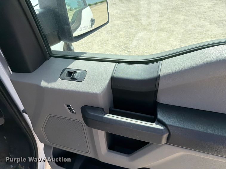 image for item DV8536 2017 Ford F150 Ext. Cab pickup truck