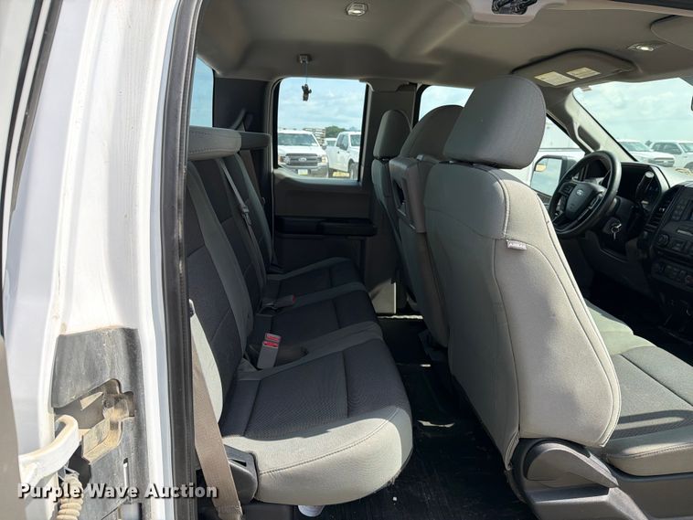 image for item DV8536 2017 Ford F150 Ext. Cab pickup truck