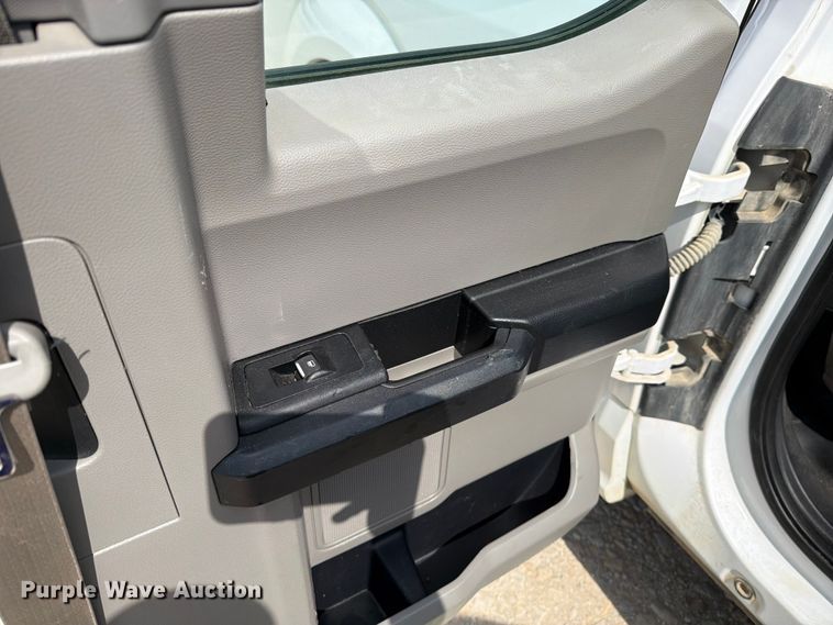 image for item DV8536 2017 Ford F150 Ext. Cab pickup truck