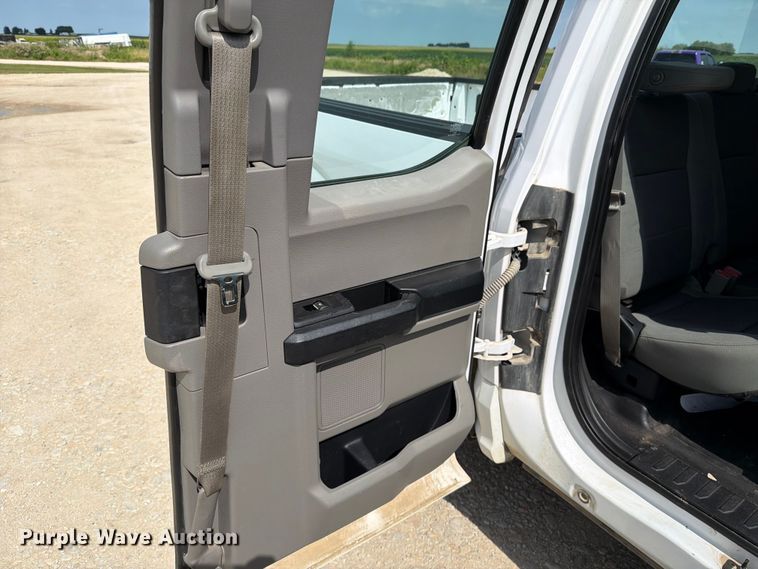 image for item DV8536 2017 Ford F150 Ext. Cab pickup truck