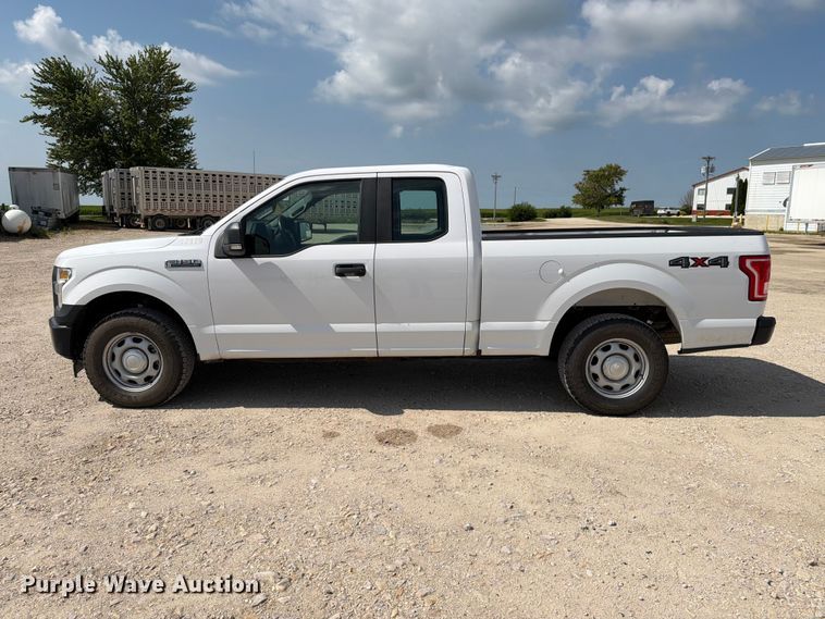 image for item DV8537 2017 Ford F150 Ext. Cab pickup truck