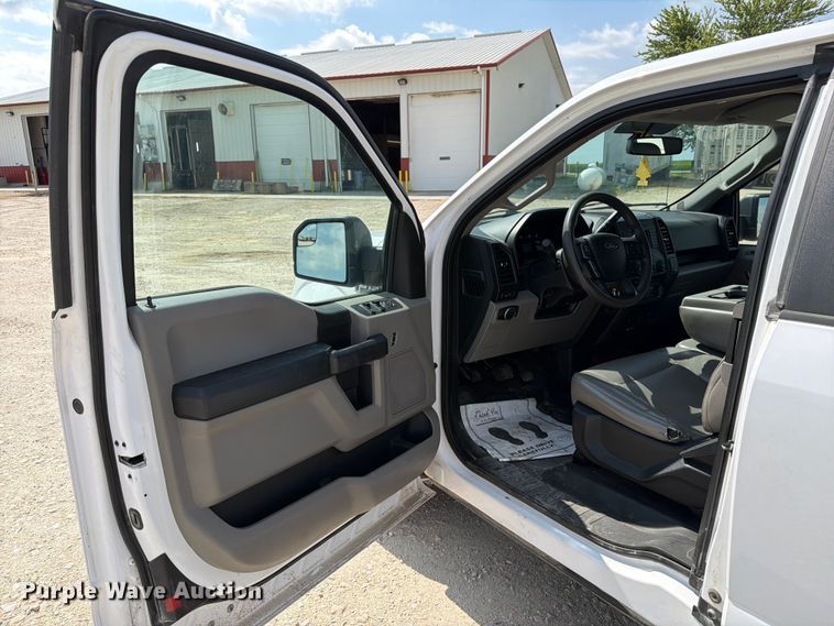 image for item DV8537 2017 Ford F150 Ext. Cab pickup truck