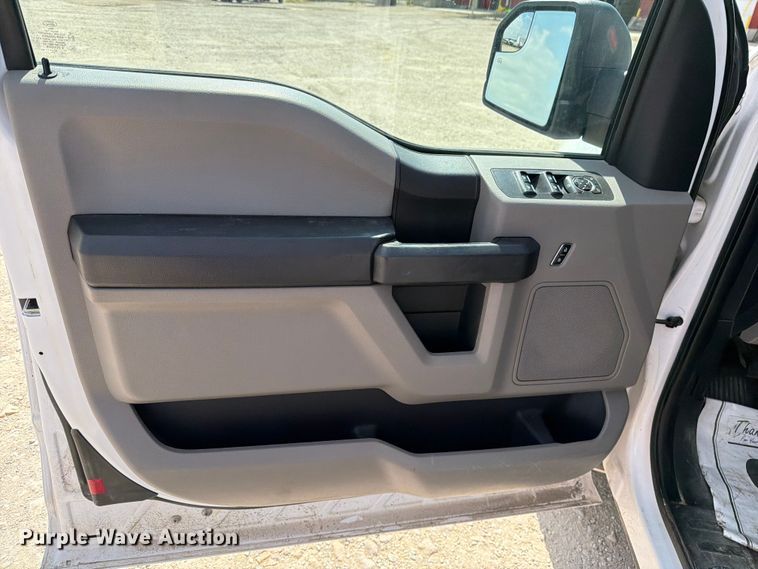 image for item DV8537 2017 Ford F150 Ext. Cab pickup truck