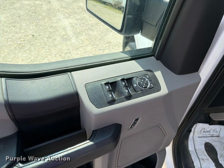 image for item DV8537 2017 Ford F150 Ext. Cab pickup truck
