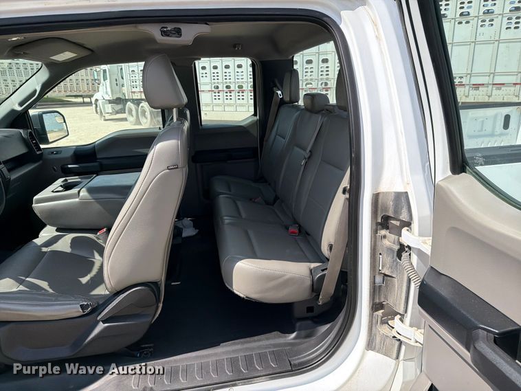 image for item DV8537 2017 Ford F150 Ext. Cab pickup truck