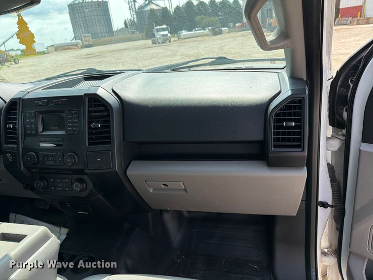 image for item DV8537 2017 Ford F150 Ext. Cab pickup truck