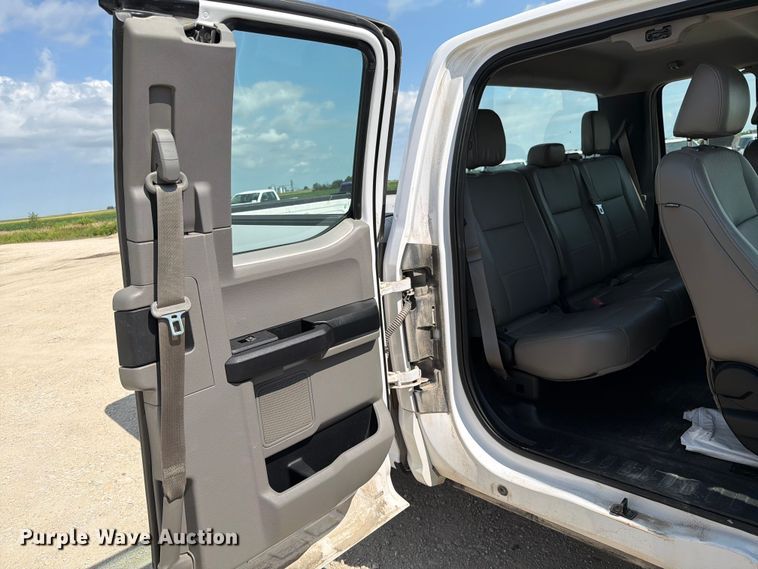 image for item DV8537 2017 Ford F150 Ext. Cab pickup truck
