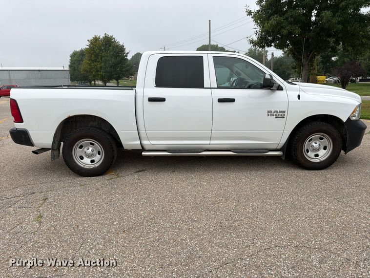 image for item DV8542 2019 RAM 1500 Crew Cab pickup truck