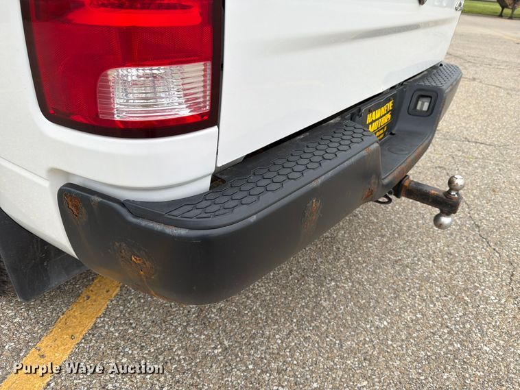 image for item DV8542 2019 RAM 1500 Crew Cab pickup truck