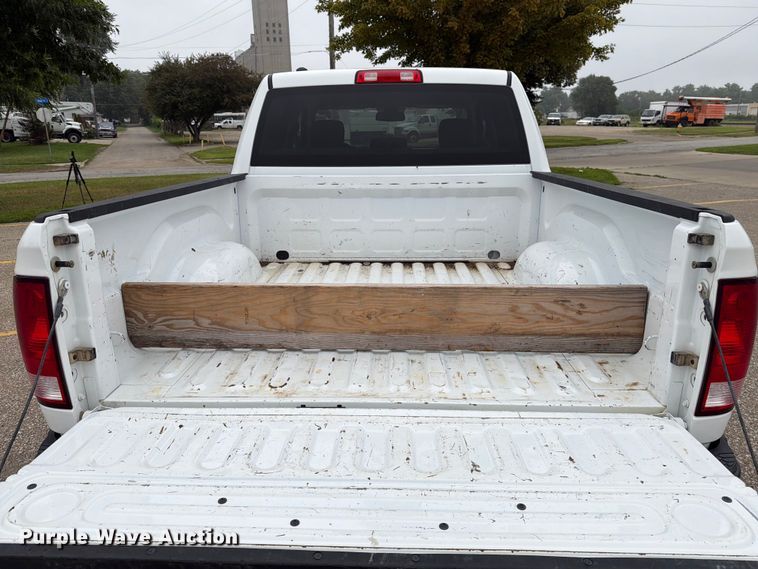 image for item DV8542 2019 RAM 1500 Crew Cab pickup truck