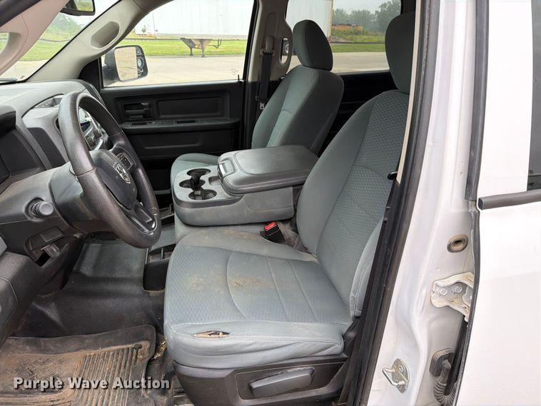 image for item DV8542 2019 RAM 1500 Crew Cab pickup truck