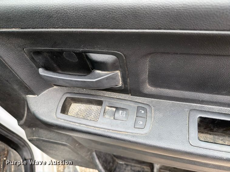 image for item DV8542 2019 RAM 1500 Crew Cab pickup truck