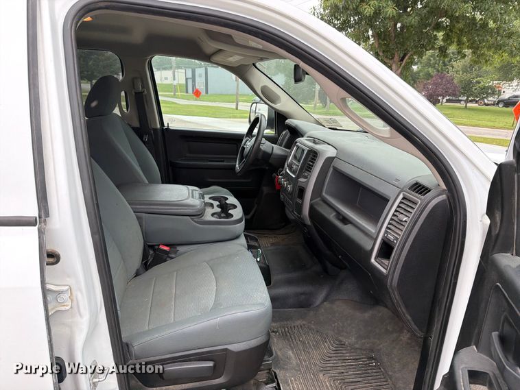 image for item DV8542 2019 RAM 1500 Crew Cab pickup truck