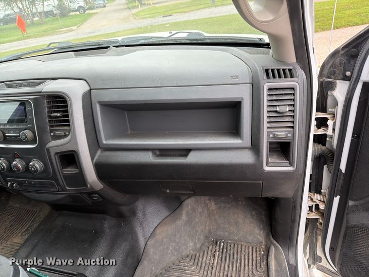 image for item DV8542 2019 RAM 1500 Crew Cab pickup truck