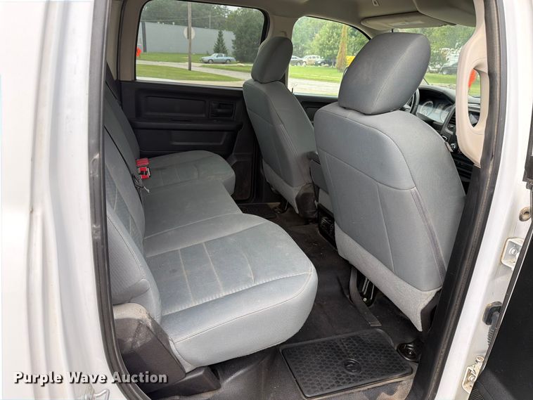 image for item DV8542 2019 RAM 1500 Crew Cab pickup truck
