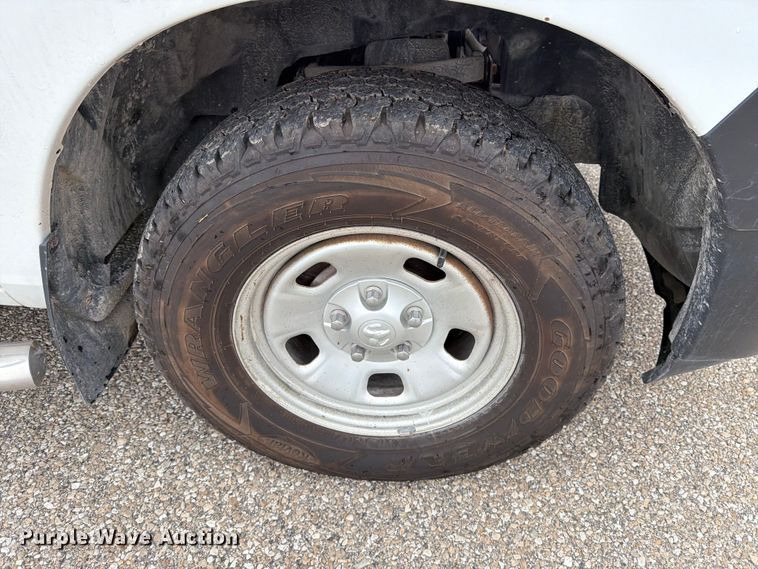 image for item DV8542 2019 RAM 1500 Crew Cab pickup truck