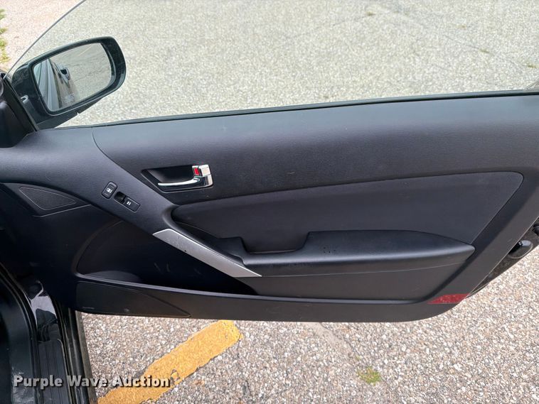 image for item DV8546 2010 Hyundai Genesis Coupe 