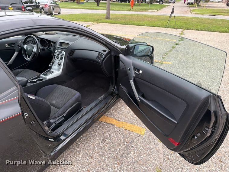 image for item DV8546 2010 Hyundai Genesis Coupe 