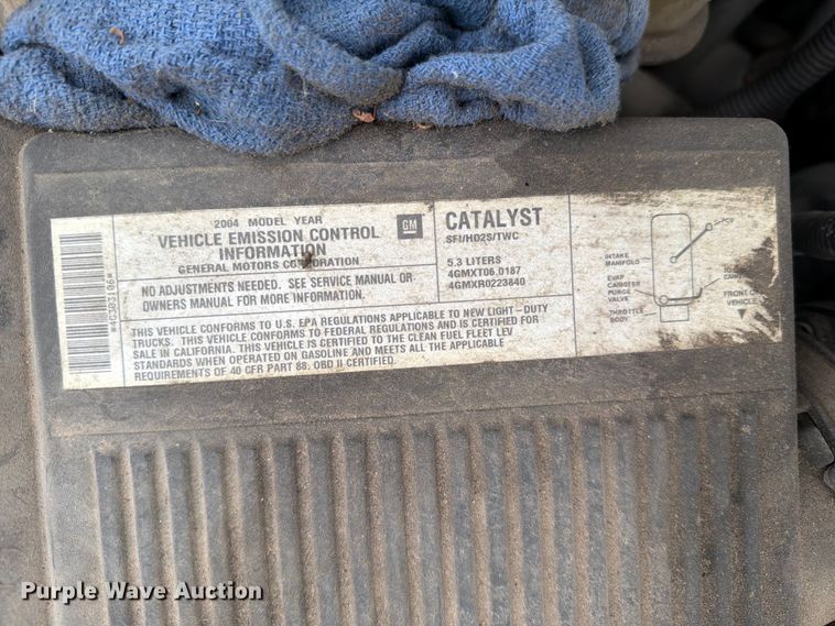 image for item DV8547 2004 Chevrolet Suburban SUV