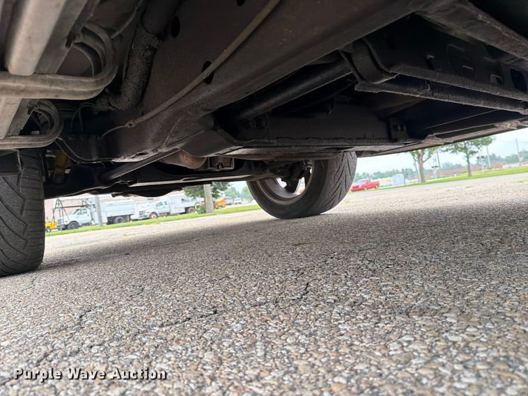 image for item DV8547 2004 Chevrolet Suburban SUV