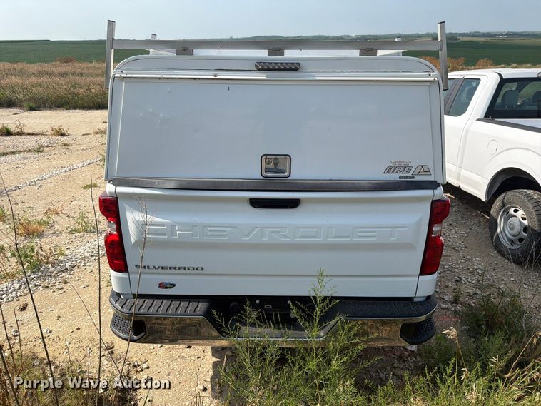 image for item DV8553 2023 Chevrolet Silverado 1500 Crew Cab pickup truck