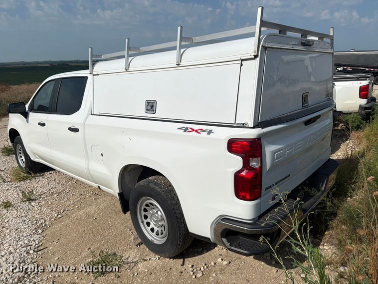 image for item DV8553 2023 Chevrolet Silverado 1500 Crew Cab pickup truck