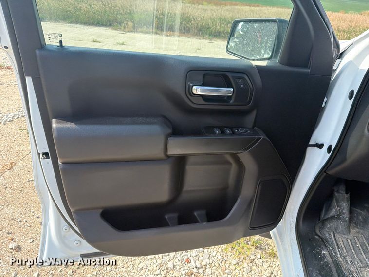 image for item DV8553 2023 Chevrolet Silverado 1500 Crew Cab pickup truck