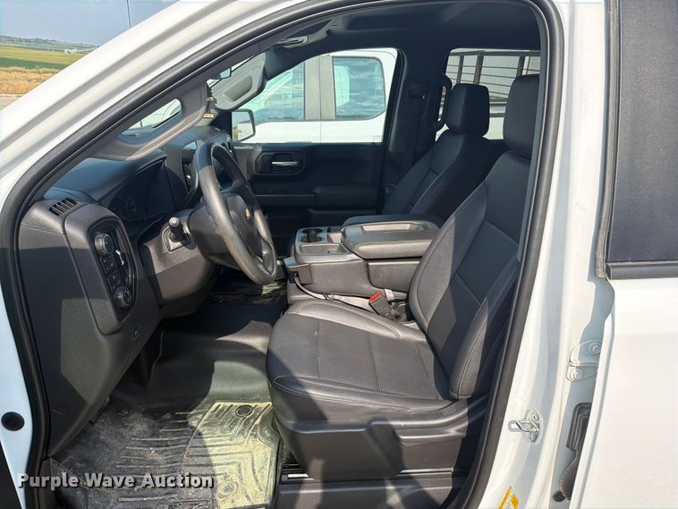 image for item DV8553 2023 Chevrolet Silverado 1500 Crew Cab pickup truck