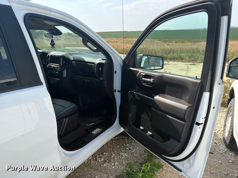 image for item DV8553 2023 Chevrolet Silverado 1500 Crew Cab pickup truck