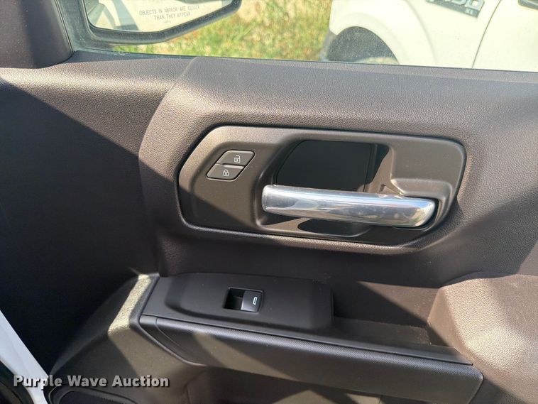 image for item DV8553 2023 Chevrolet Silverado 1500 Crew Cab pickup truck