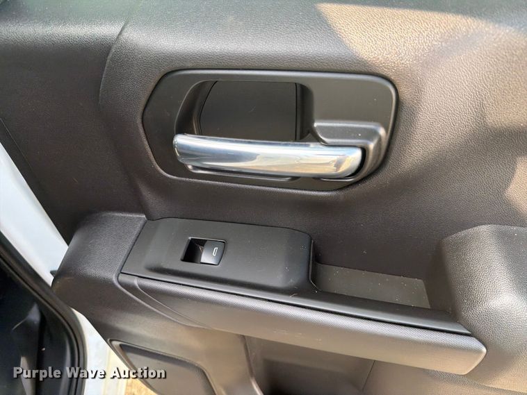 image for item DV8553 2023 Chevrolet Silverado 1500 Crew Cab pickup truck