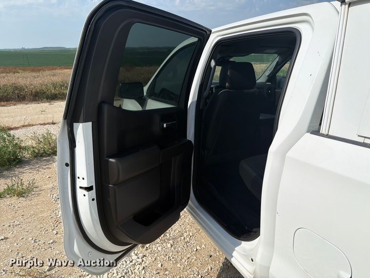 image for item DV8553 2023 Chevrolet Silverado 1500 Crew Cab pickup truck