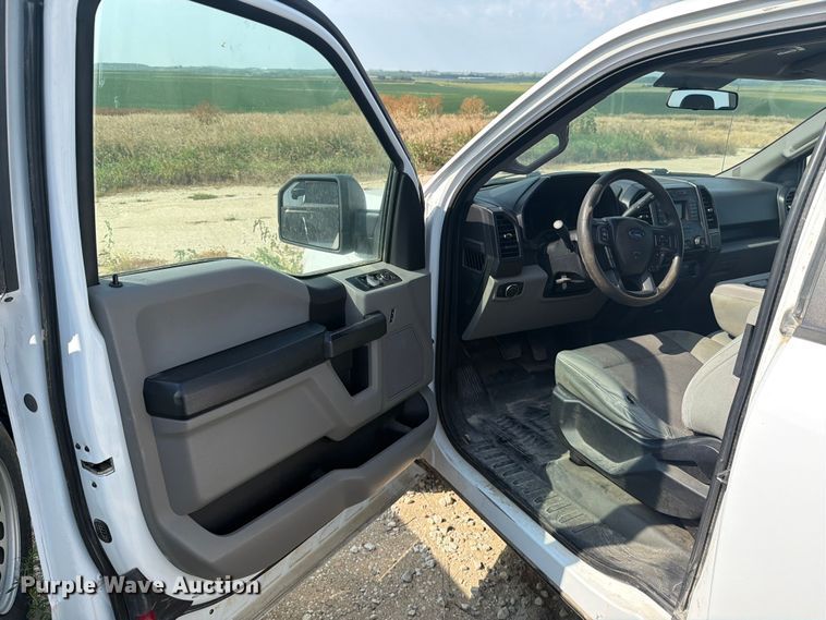 image for item DV8554 2015 Ford F150 Ext. Cab pickup truck