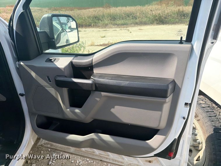 image for item DV8554 2015 Ford F150 Ext. Cab pickup truck